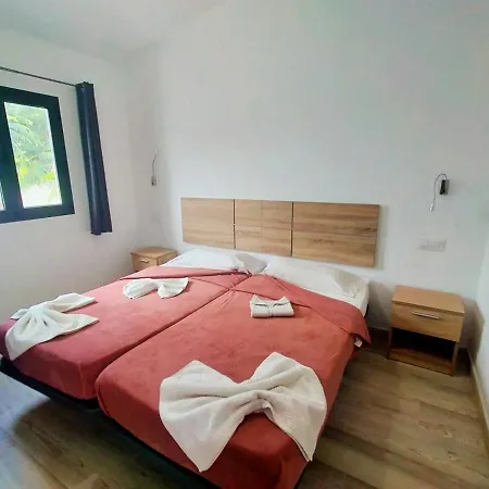 Apartman Sunny With Garden #1