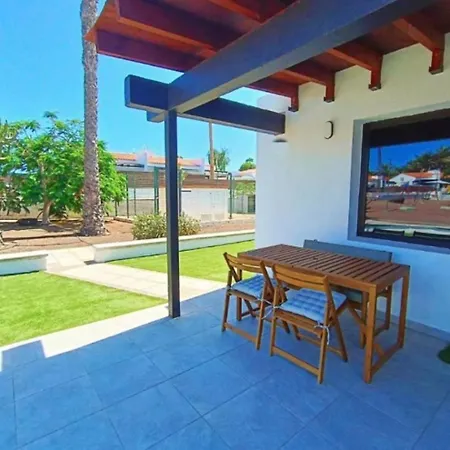 Sunny With Garden #1 Apartman *