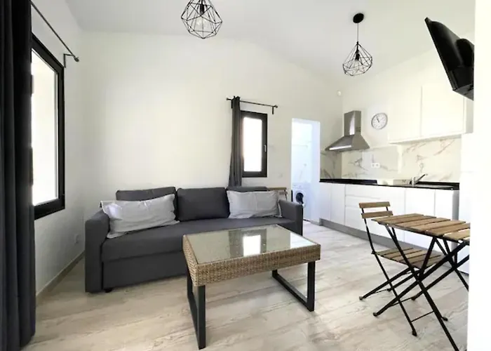 Apartamento Sunny With Garden #1 *